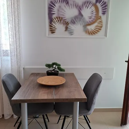 Apartment Lavanda 2 Njivice